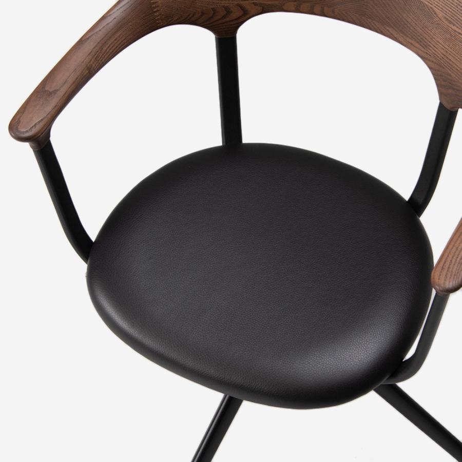 FOUR Castor Chair with Gas Lift