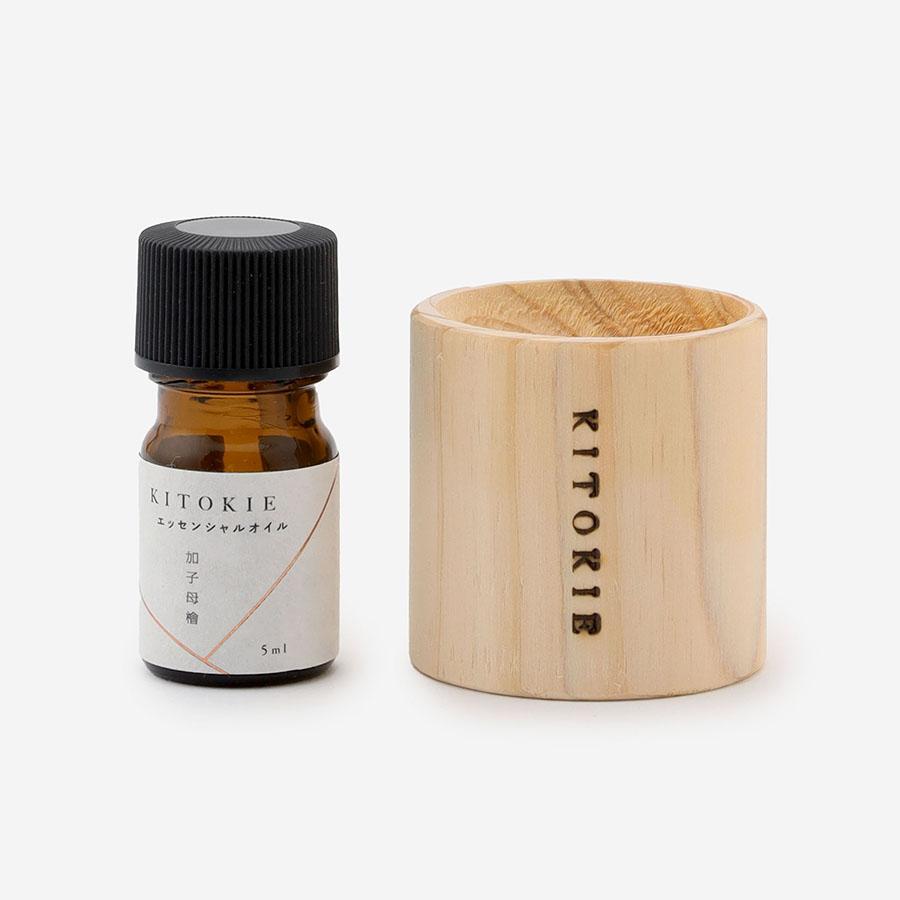 Hinoki Essential Oil 5ml & Wood Diffuser Set