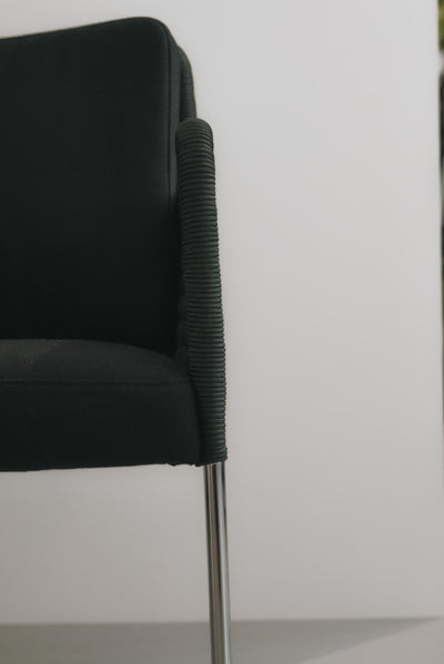 D43 Armchair Black