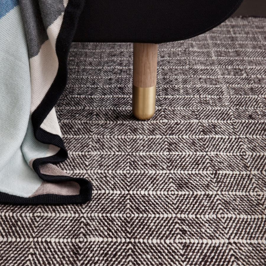 New Freja Rug 170x240cm White & Beige