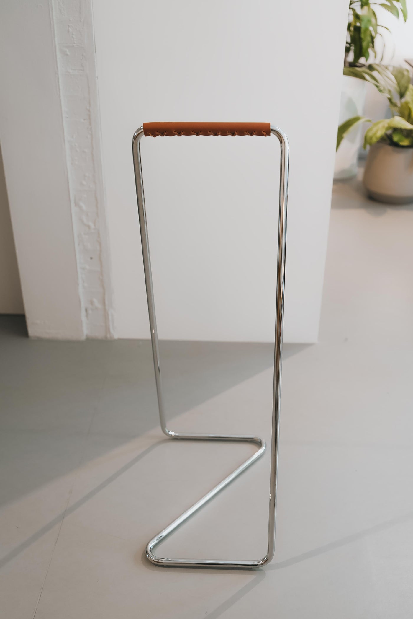 Z10 Coat Stand Chrome