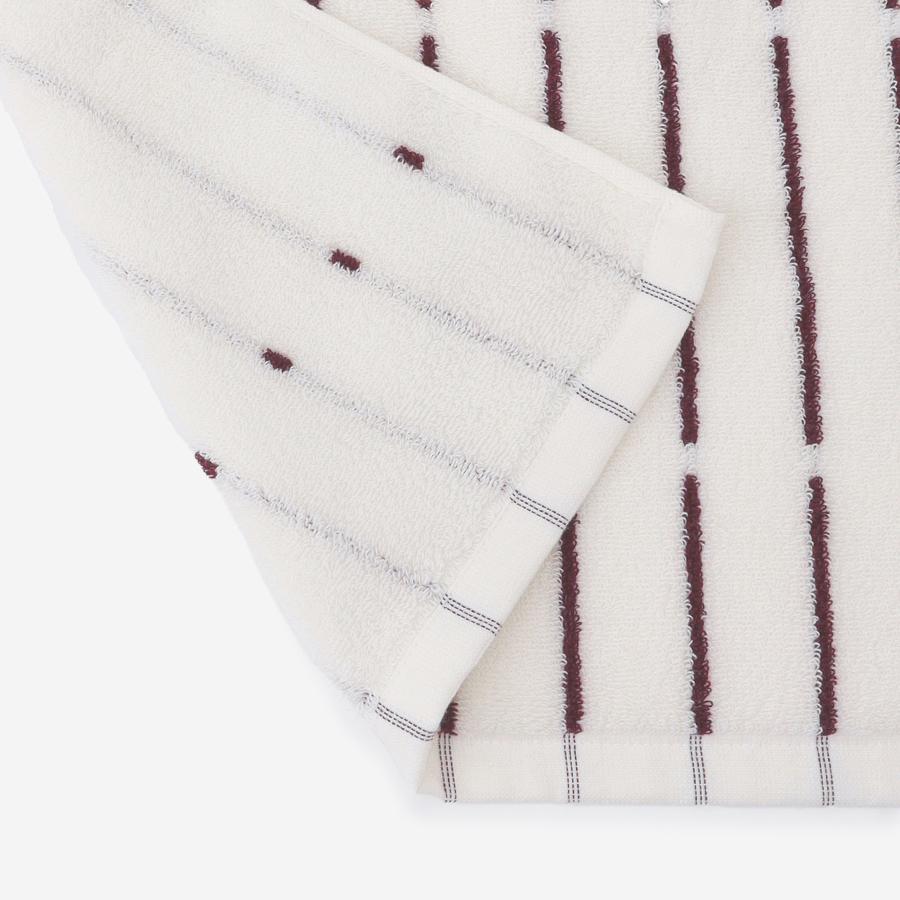 Kuvio Bath Towel White & Red