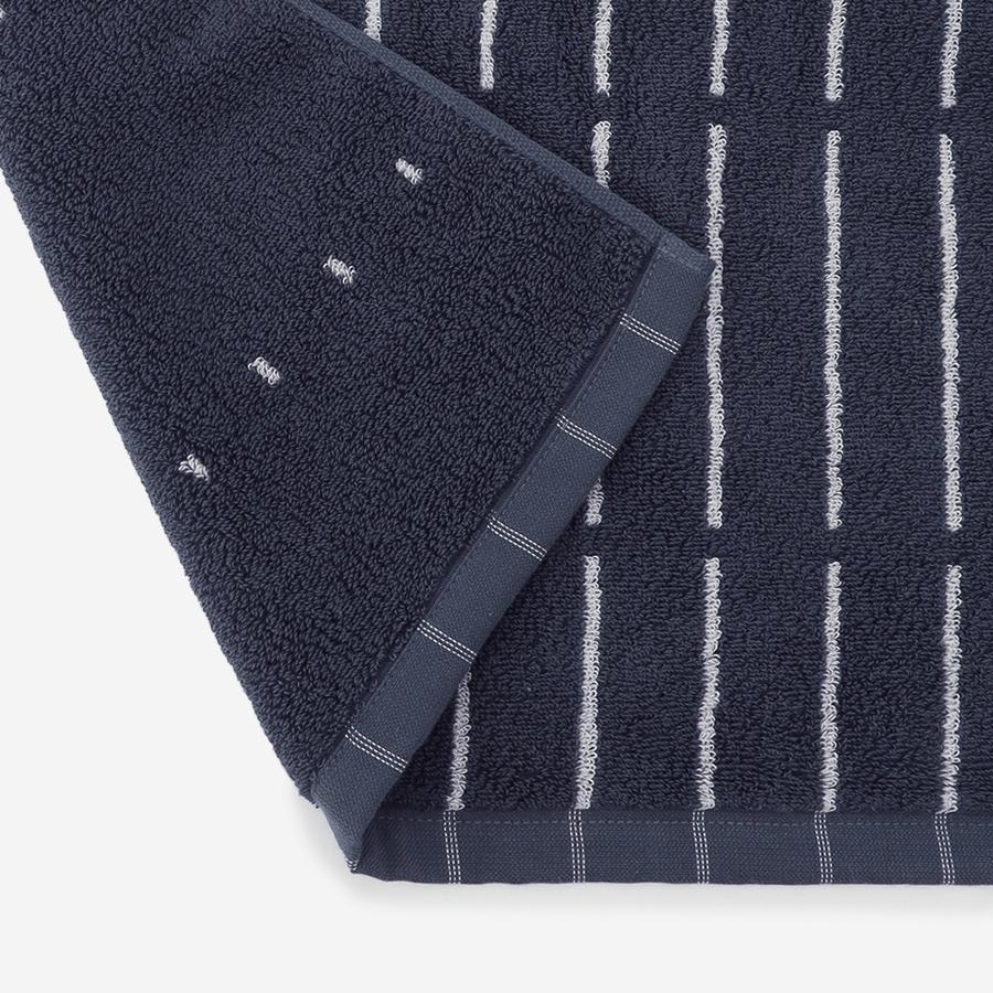 Kuvio Bath Towel Navy & White